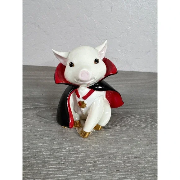 Lenox Porkula Vampire Pig Halloween Figurine Porcelain Dracula Cape