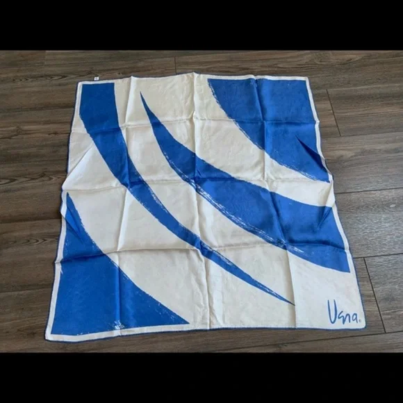 Vera scarf