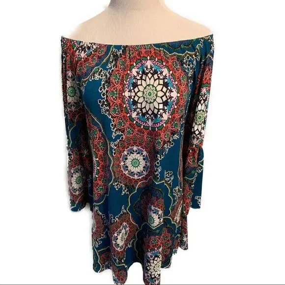 2 B Together Medallion Bell Sleeve Dress Sz M