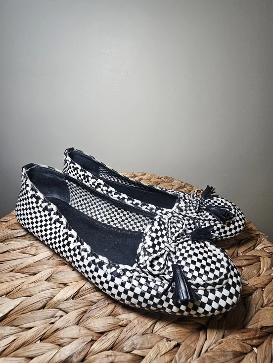 Tory Burch Woven Leather Ballet Flats 8M Black White Checkered Tassel
