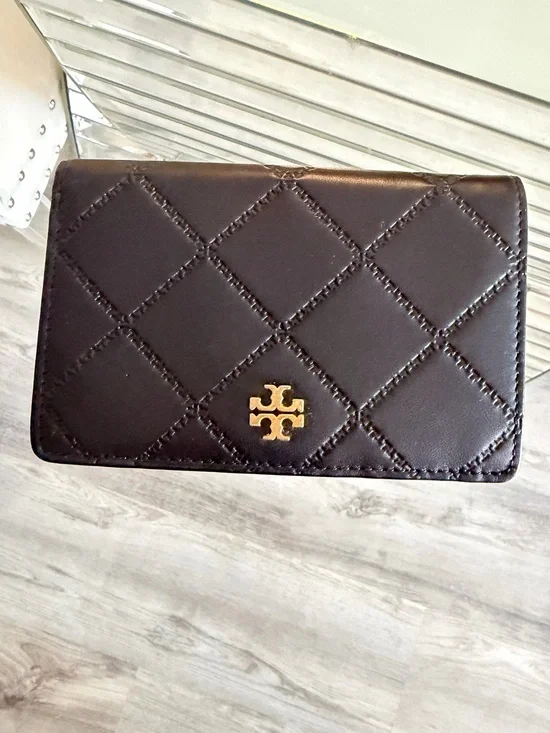 Tory Burch - Black Leather Quilted Wallet w/ Gold Logo, Zipper/Hardware & Slots
