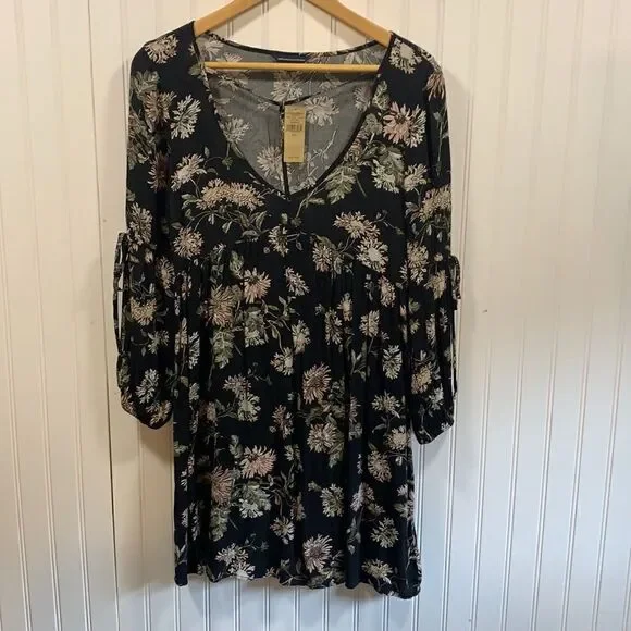 American Eagle NWT floral dress