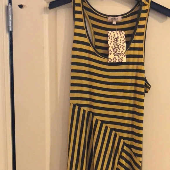 Maxi dress -yellow and gray -size large-NWT