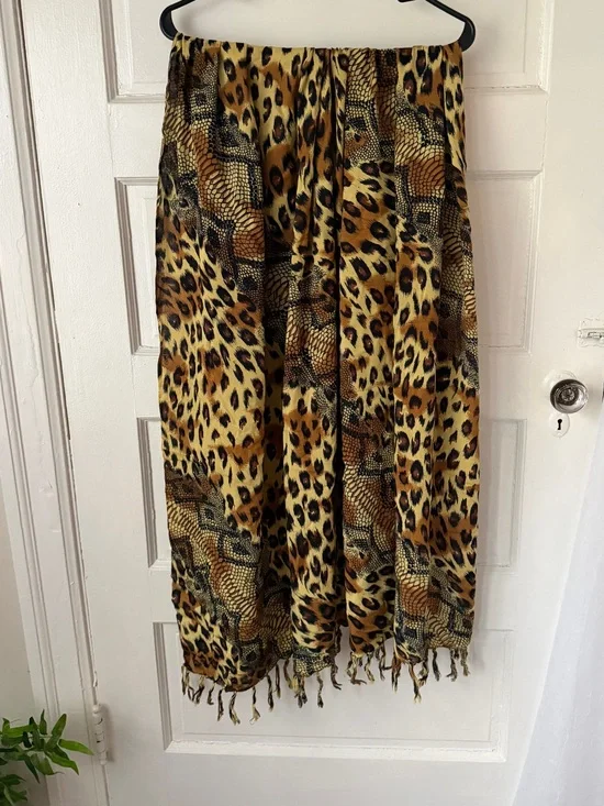 PAREOS, Etc. Leopard Safari Print Scarf Sarong Swim Cover Up Beach Vacation