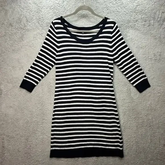 Gap NWT Women's Medium Blue White Striped Knit Dress Scoop Neck Nautical Coastal