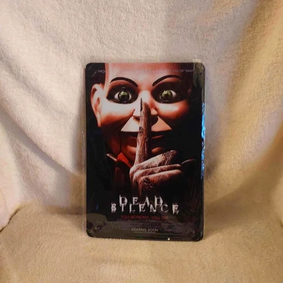 Dead silence/slappy tin sign