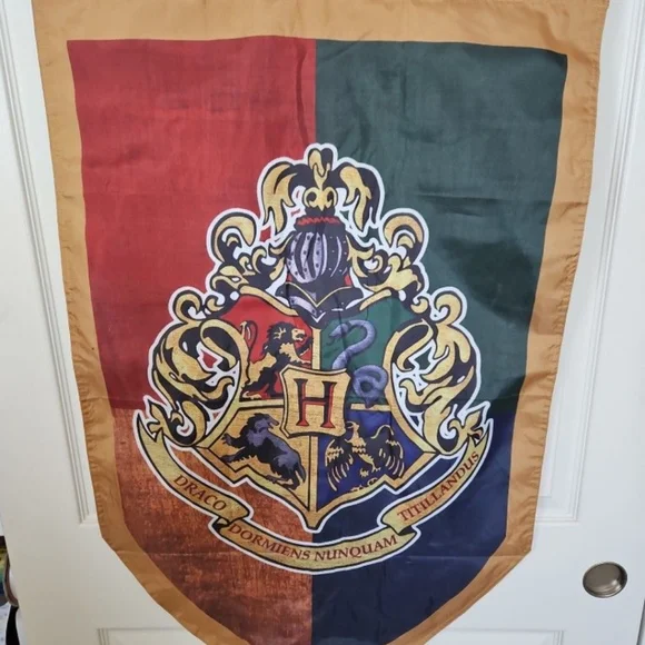 Harry Potter Hogwarts Crest Outdoor Flag
