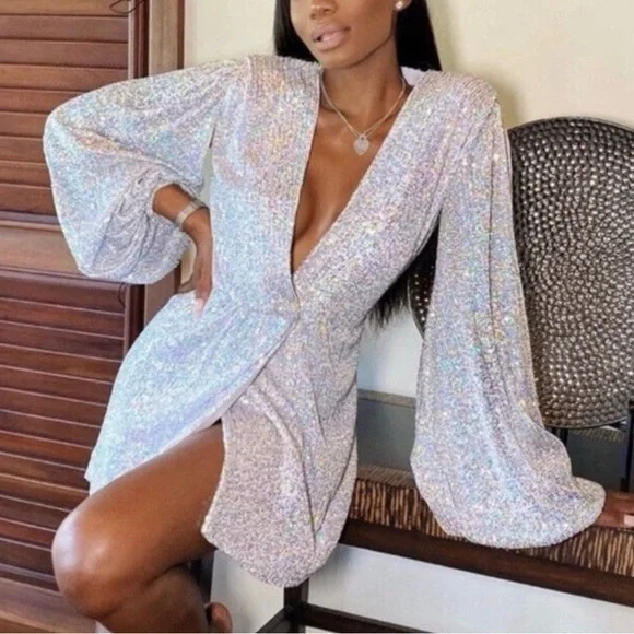 HOUSE OF CB‎ LONDON Verina Silver Iridescent Sequin Wrap Robe Dress