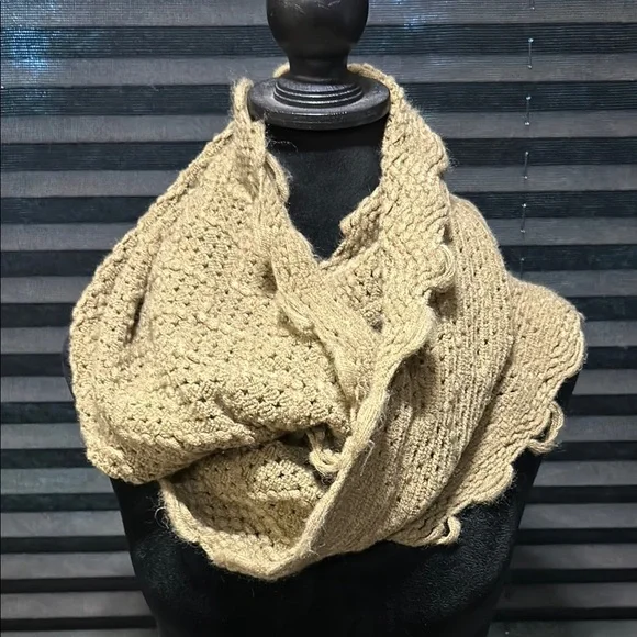 Women’s Brown Knit‎ Diamond Textured Wave Edge Infinity Scarf OS