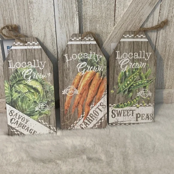 Rustic Farmhouse Wall Decor Set - Locally Grown Vegetables