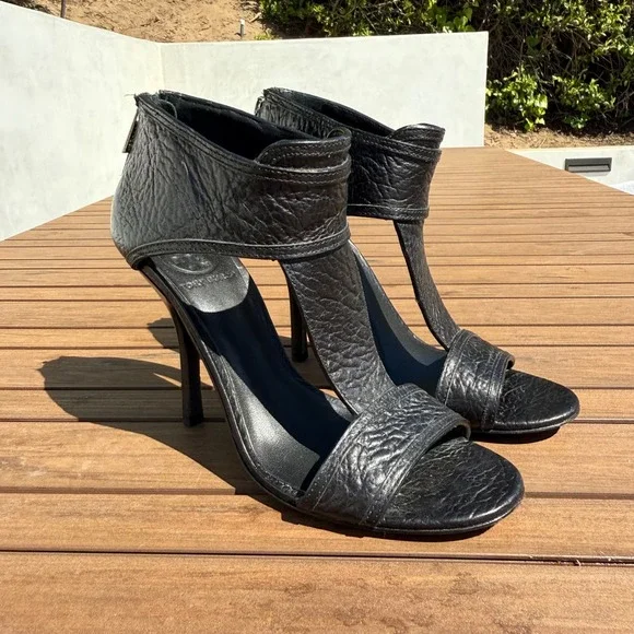 Tory Burch Heels Black Size 7.5 Torben Tumbled Rhino Leather Peep Toe‎