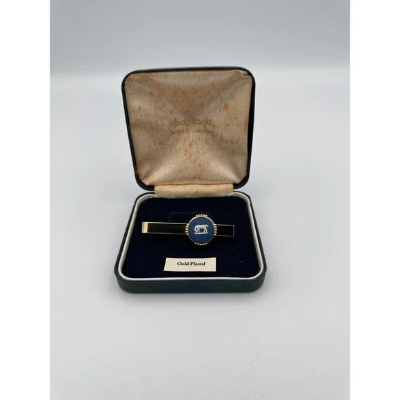 Vintage Wedgwood Gold Plated Tie Clip Blue Jasperware Horse‎ Design Boxed