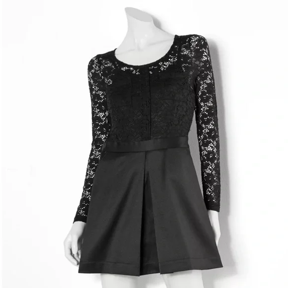 Princess Vera Wang Juniors Lace Fit & Flare Dress – Size 5