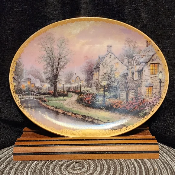 Thomas Kinkade - Lamplight Lane - Collectable plate.