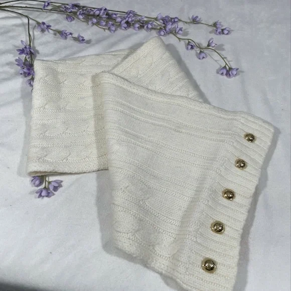 NEW MICHAEL Michael Kors‎ Buttoned Cable Knit Infinity Scarf in Ivory