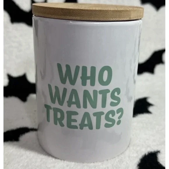 Who Wants Treats Ceramic Treat Jar Pets / Dog / Cat Cookie Jar