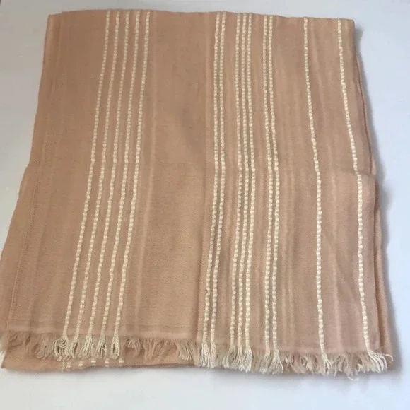 Gap‎ scarf