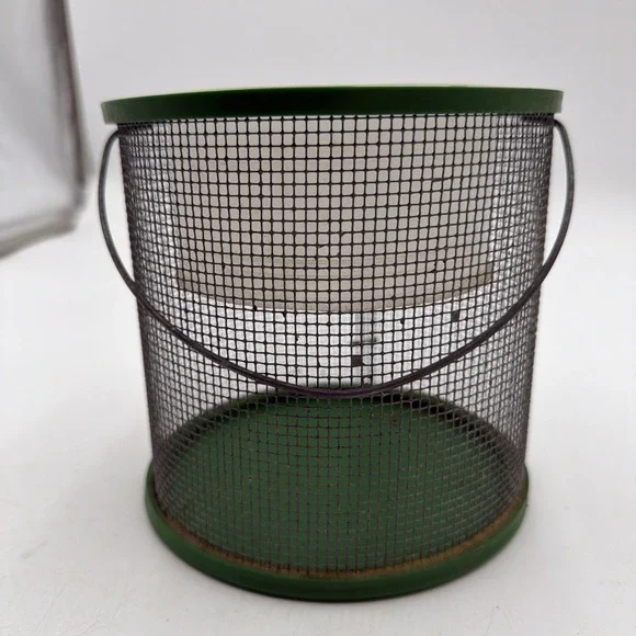 Vtg Hubs-Chub Inc Fishing Bait Cricket Bucket Wire Mesh Green Plastic & Metal