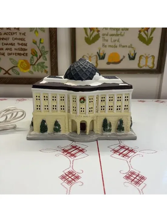 Christmas Village city hall 1993 vintage ceramic