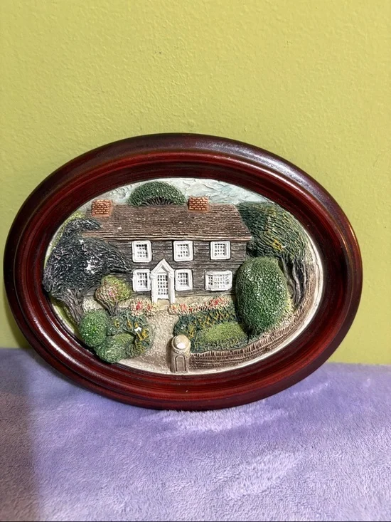 Decorative Oval Cottage Wall Plaque in Brown and Green
