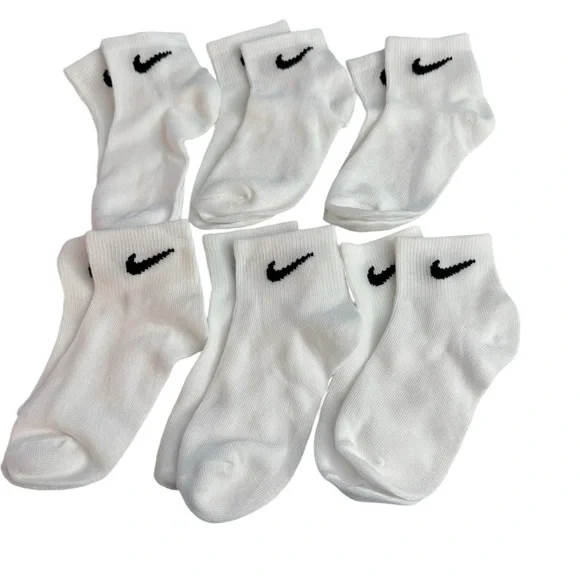 NEW Nike swoosh sock set of 6
