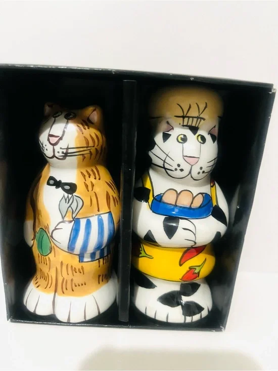 Vintage CatZilla Salt and Pepper Shakers
