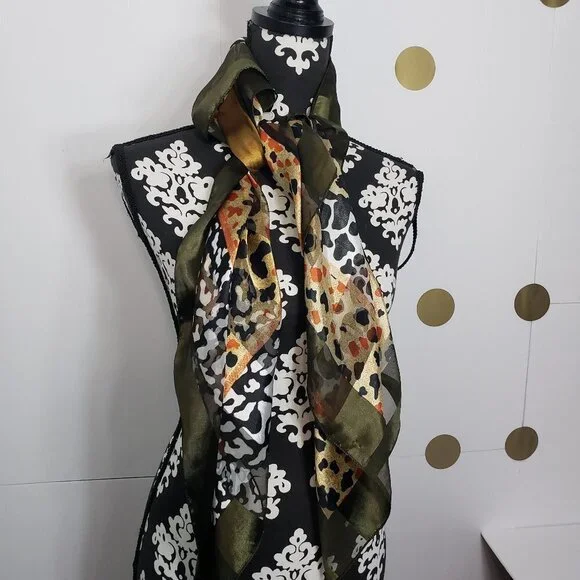 Women's Multicolored Animal Print Square‎ Scarf