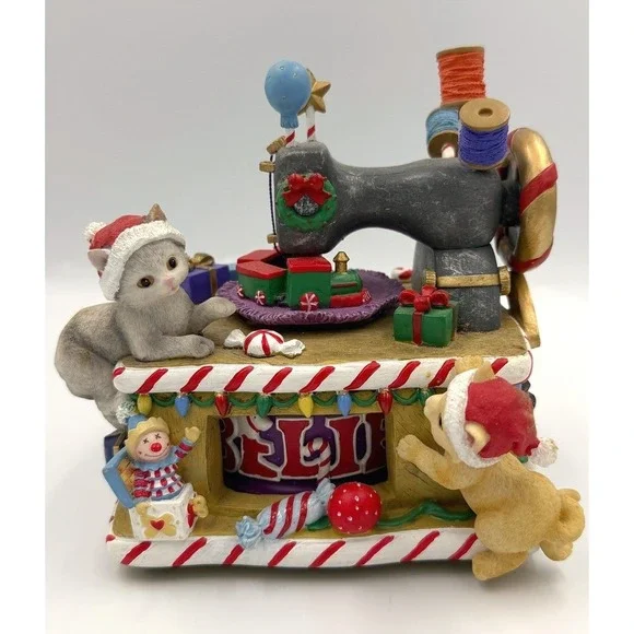 Sanrio Christmas Sewing Machine Music Box Cat Dog Holiday Decoration Collectible