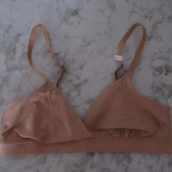 Gap Body Bra S Small Bralette Beige Tan Wireless Wire Free Back Closure‎
