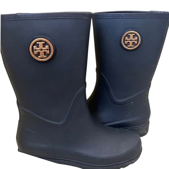 Tory Burch Maureen Rain Boots Black Rubber Logo Medallion Women's Size 8