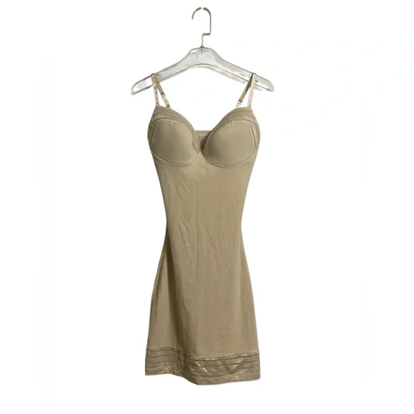 SPANX Assets Red Hot Label Tan Slip Shapewear Sz Large