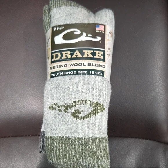 Drake Merino Wool Blend Unisex Kids Crew Socks S 12- 3 1/2.  2 Pairs Green/Black