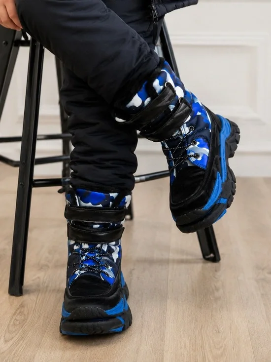 Kids Snow Boots EU 35 Blue Camo Faux Fur Winter Boots Like New