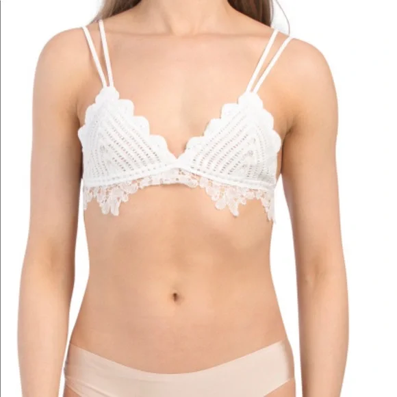 FP Cora‎ crochet bralette