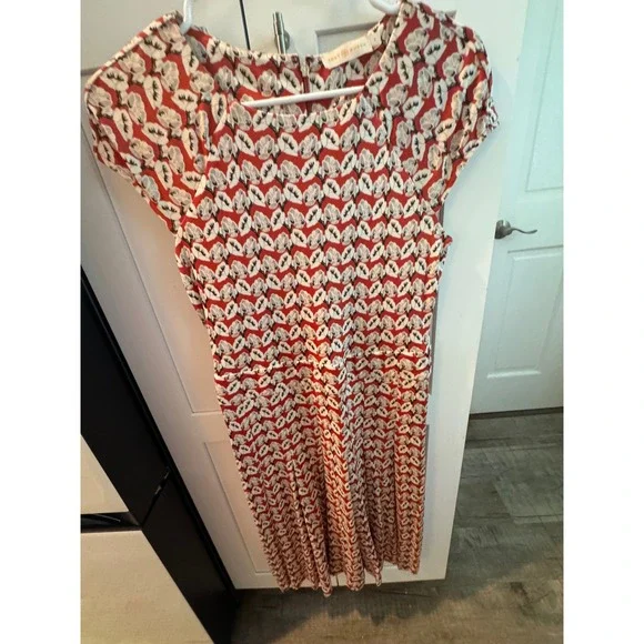 Tory Burch Red White Floral Print Short Sleeve Pleated Midi Dress‎ Size S