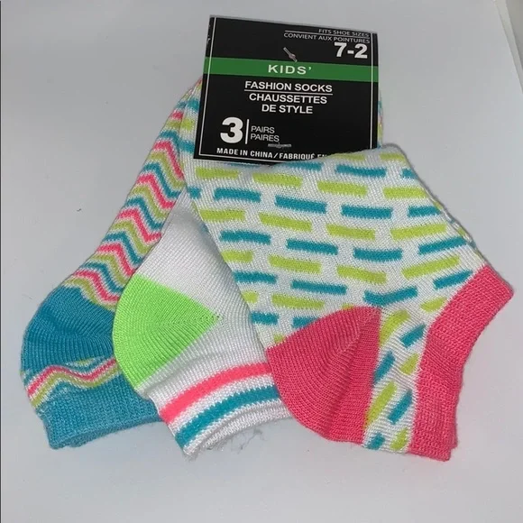 Girls Fashion Socks! Shoe Sz 7-2/3 pair per pack!
