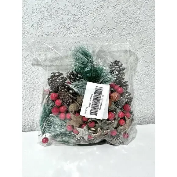 NEW Christmas Pinecone Decoration Set Berries Acorns Pine Needles Holiday Decor