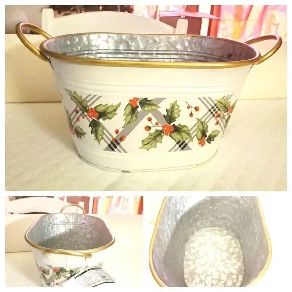Ashland White Christmas Galvanized Tub