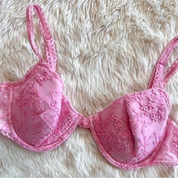 Vintage Victoria’s Secret Bra