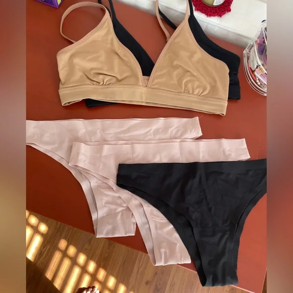 Uniqlo Women's Intimates Set - Black, Tan, and Pink