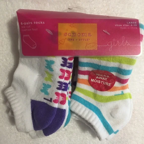 NWT 6 pairs of girls low cut socks, wicks away moisture