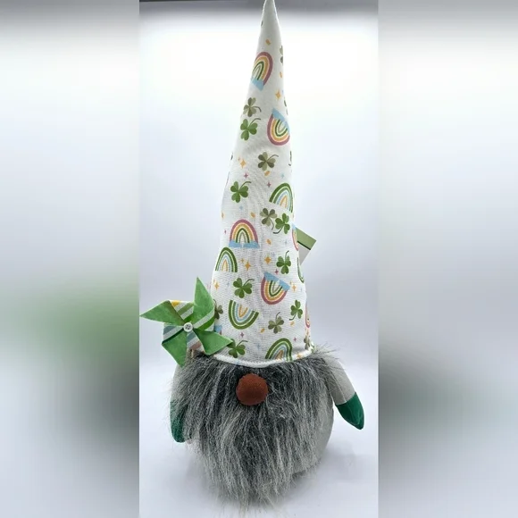 St. Patrick's Day NWT Gnome Rainbow 🌈  20