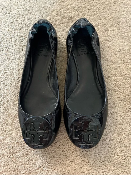 Tory Burch Reva Black Patent Logo Round-Toe Ballet Flats Size 5