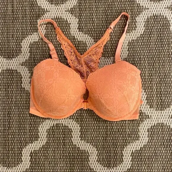 Victoria’s Secret lined Demi bra size 34DDD