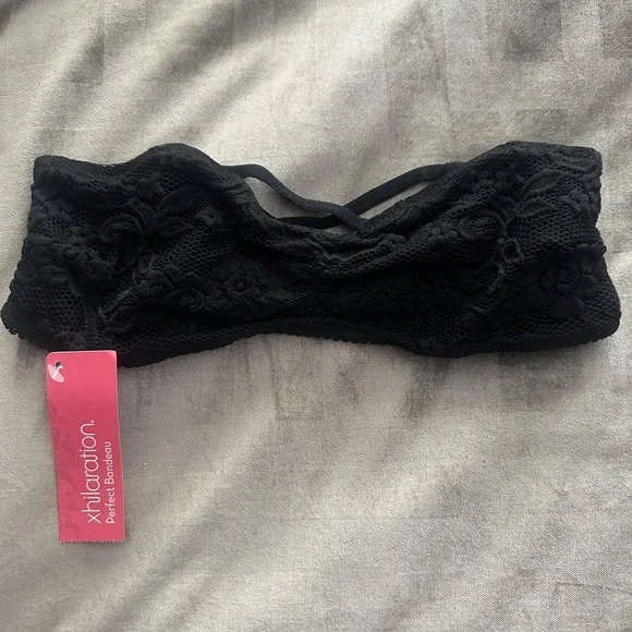 Xhilaration Perfect Bandeau Bra Womens Small Black Lace Strapless Wireless