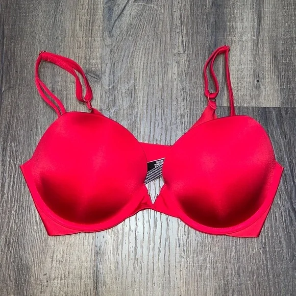 Victoria’s Secret Red Smooth Push-Up Bra