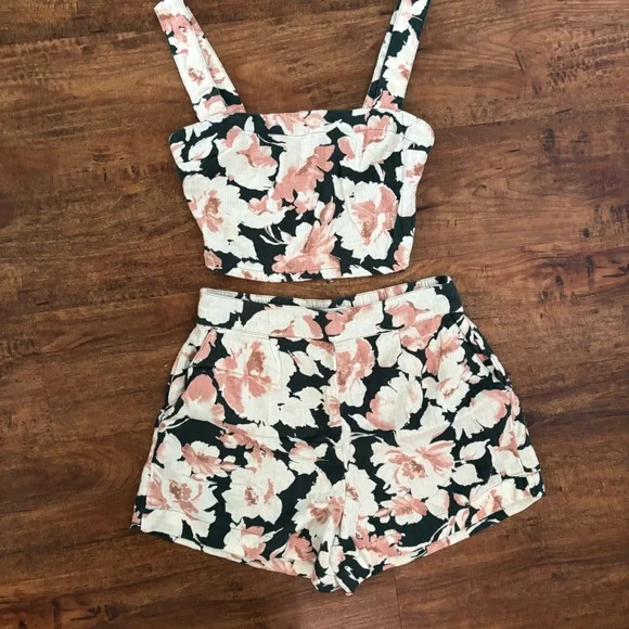 Abercrombie & Fitch Floral Crop Top and Shorts Matching Set