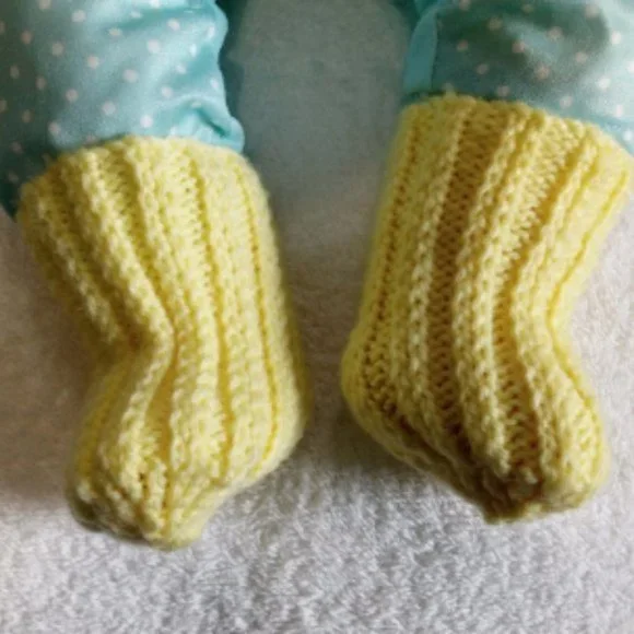Hand Made Hand Knit Baby Tube Socks 3 pair bonus bundle 0-3 Months Stay On Socks