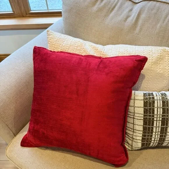 Magaschoni Red Velvet Holiday Accent Pillow