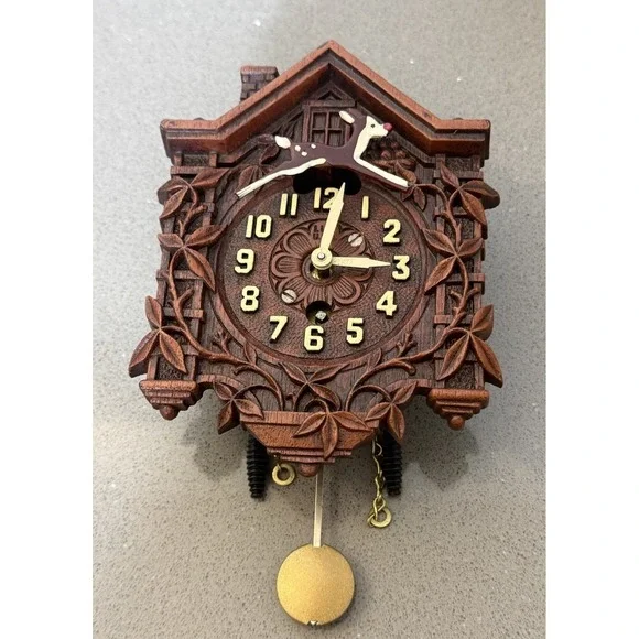 VTG MINT Lux Clock Mfg Co TESTED WORKS Mini Faux-Cuckoo Wall Clock Deer Orig Box